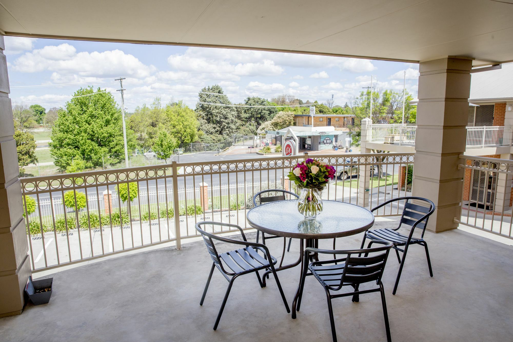 Charlotte Apartments Bathurst Exterior photo
