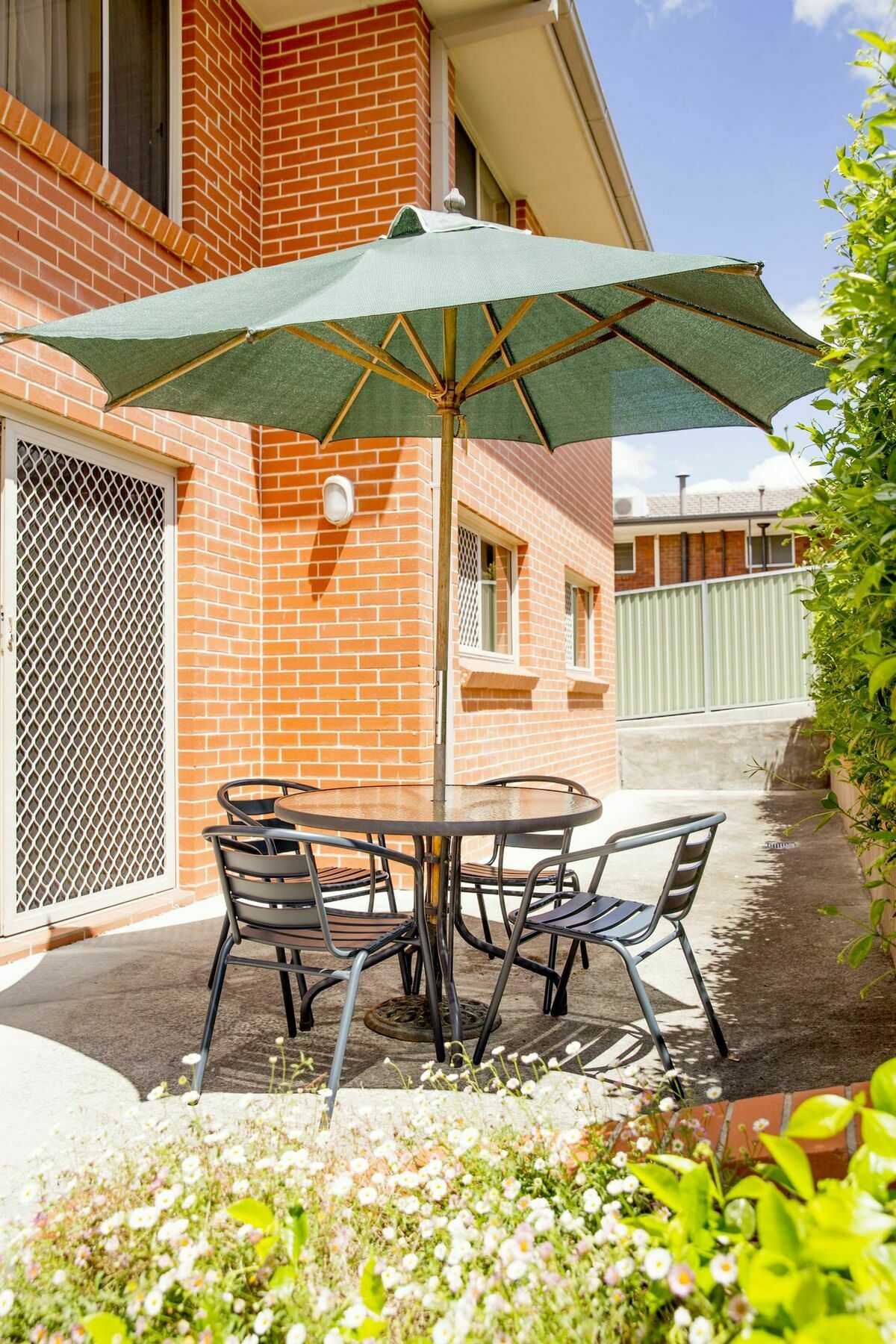 Charlotte Apartments Bathurst Exterior photo